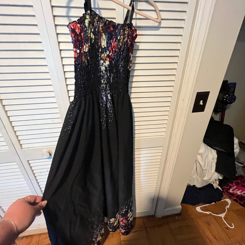 Pretty black floral stretchy dress lightweight